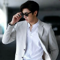 เอเรน(พ่อนางเอก)