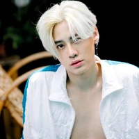 อาเธอร์(พ่อพระเอก)
