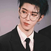 Liam Yue (third oldest; twin of Lian)