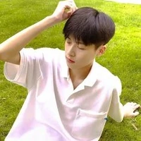 ม่อน(พระเอก)