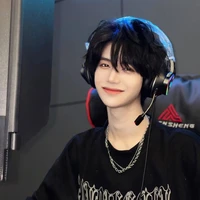 เฟยอวี่{พี่นอ.}