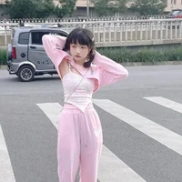 ไวท์(น้องเล็กของนางเอก)