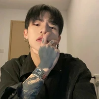 ไซม่อน(พระเอก)