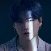 MIN YOONGI(SUGA)