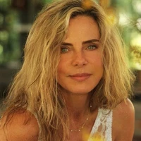 Elenor Parker( Mãe)
