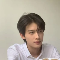 วีร์ วีร์รวุทธ์ ธาราศิริ<พอ.>💂🏻