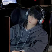 Tar [19y นักศึกษาปี1]