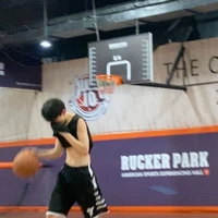 กิว(รุ่นพี่)