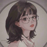 Suzie secrétaire de Maxi