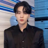 Min Yoongi ( Suga )
