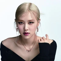 Yoora (Mom Cai)