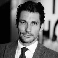 Andrew De