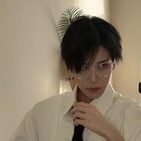 ทัช(เพื่อนในห้อง)