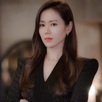 เหนือฟ้า/แม่นายเอก