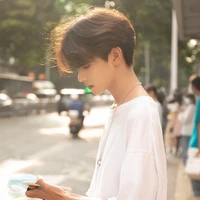 ติว(เพื่อนนายเอก)