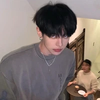 ติน(รุ่นพี่นายเอก)