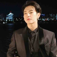 เอกราช//พระเอก