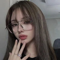 เฟลญ่า(น.ออีกร่าง)ใส่เเว่น