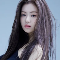 Gloria [Saudara Tiri Harvey]