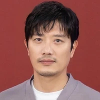 Park Heesoon (Pai da Rosé)