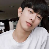 ฟาน(พ่อนางเอก)🦋