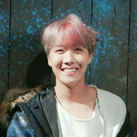 โฮบบิ•รุ่นพี่+เพื่อนพระเอก•