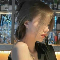 พรีม (น้องสาวคนกลางพระเอก)