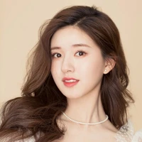 พลอย👑(นางเอก)