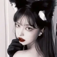 รุ้ง(เพื่อน น.ร+ไม่ร้าย+ร่างเก่า)