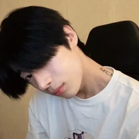 คิม(เพื่อนวา+โชน)​
