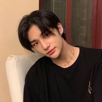 โมเดล (เพื่อน พ.อ)