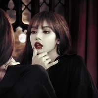 คริสติน่า(เพื่อนนางเอก+น้องคริสตัล)