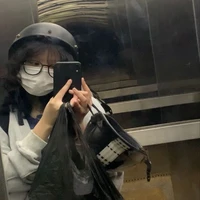 ปราง(เพื่อนนางเอก)เนิร์ด