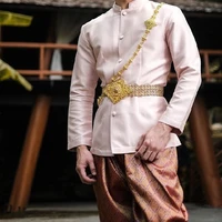 นอ.ตอนใส่ชุดไทย