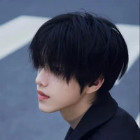 มาร์ค(รุ่นพี่สมัยเรียน)