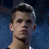 Ethan Steiner (ÔMEGA)