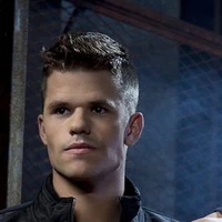 Aiden Steiner (ALFA) Gêmeo Ethan