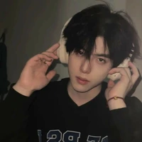 คริก(พ.อ.+เเฝดคนกลาง)👑