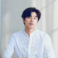กงยู(พ่อพระเอก)