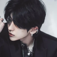 คาเรน💲:พระเอก