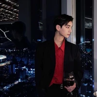 คิม/พระเอก