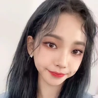 จีน่า/ย่าพระเอก