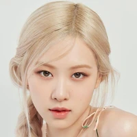 Rosainne Lee