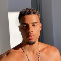 Maurício(Mc)