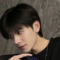ออกัส(นายเอก)แฝดน้อง[หัวหน้าองครักษ์]