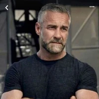 Erik Miller[suegro][49]