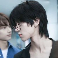 เเม็กเกอร์|พระเอก