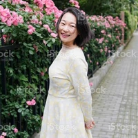 ป้าเอี่ยม(แม่บ้านพระเอก)