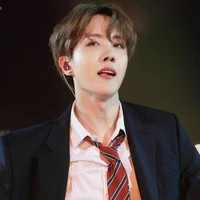 J-Hope🌞 ( bts )