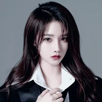 แองเจล่า/น.อ/ผู้บังคับการตำรวจ/แฮกเกอร์